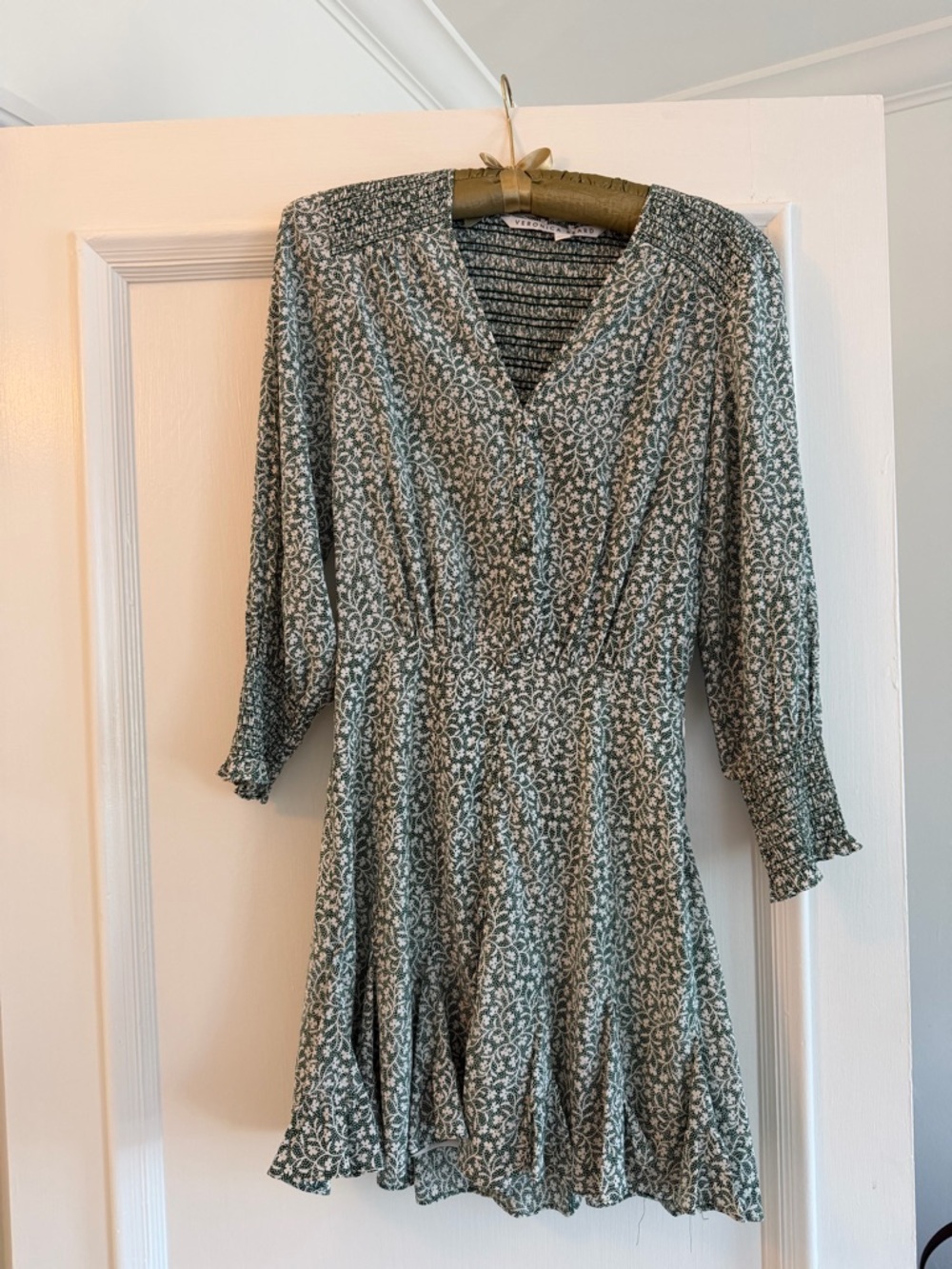 Veronica Beard - Desio V neck Green Floral Dress - Picture 2 of 4